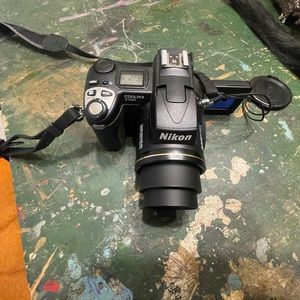 Like New Nikon Coolpix 5700 Point & Shoot Camera